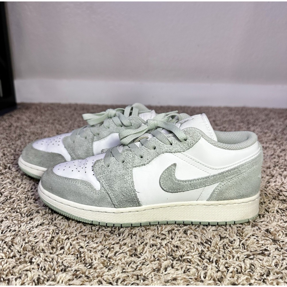 Nike Air Jordan 1 Low SE Size 6.5Y/8W‎ Seafoam White Green Sail Youth FN9137 131